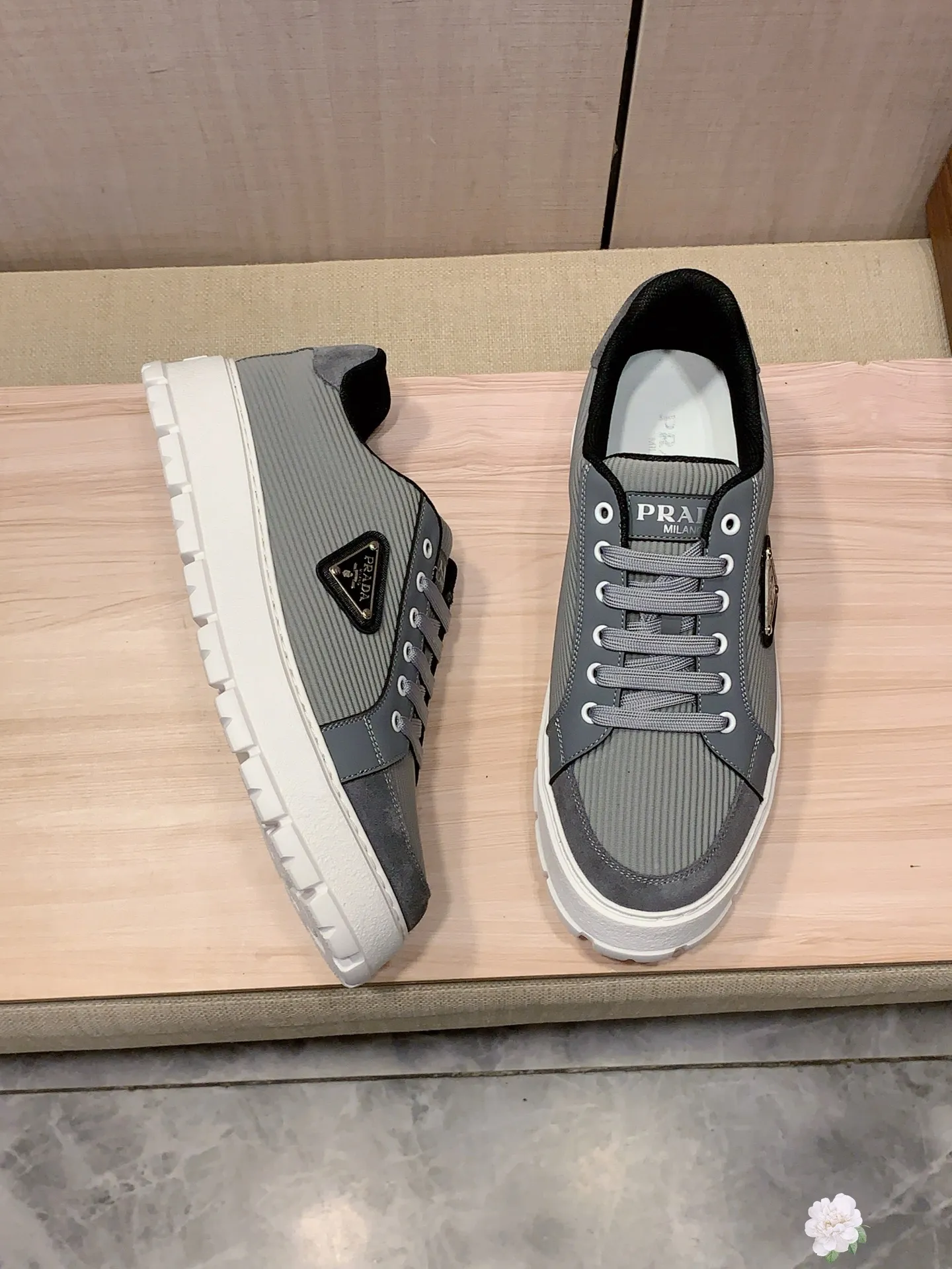 Men's Men's Shoes💰442💰💰🎩🎩[Lightning][Lightning] "PRADA*" The latest and most popular casual shoes, top brand [seduce] luxury ~ purchasing agency, top quality ~. [Strong] The upper is made of imported breathable and polished cowhide material ➕ Breathable sheepskin feet (•) with fine workmanship. Original stylish and stylish soft rubber wear-resistant and non-slip outsole, light and comfortable on the feet, the real thing looks better when photographed, 305: code: 38-44, 3️⃣ colors selected